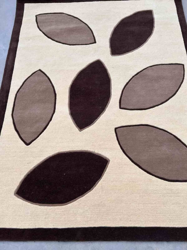 Modern Handtufted Carpet By The Taj Rugs. - Image 4