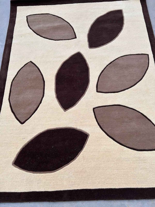 Modern Handtufted Carpet By The Taj Rugs.